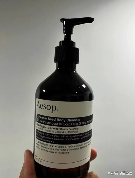 URRYN 保湿美白锁水大容量性价比拉满不朽情缘模拟器身体乳哪个牌子的好用？S(图3)