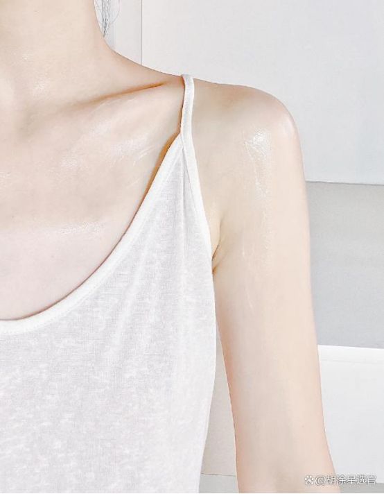 URRYN 保湿美白锁水大容量性价比拉满不朽情缘模拟器身体乳哪个牌子的好用？S(图10)